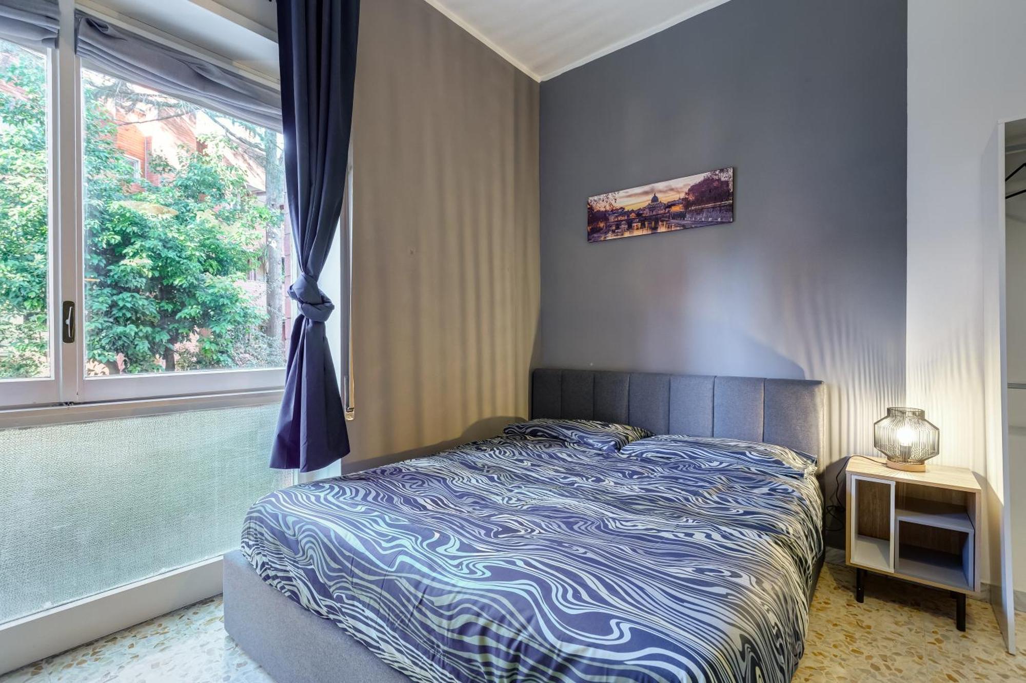Large With Swimming Pool And Tennis Court Near The Station * Roma